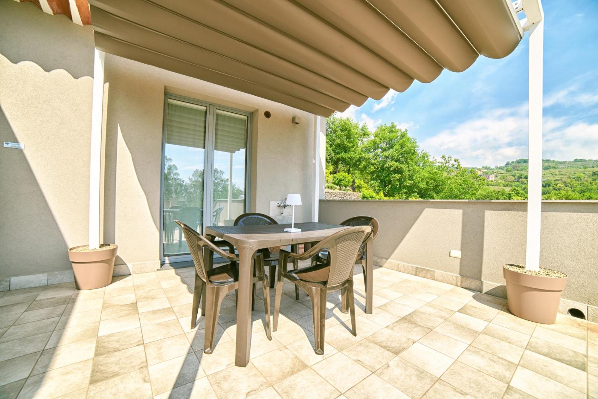 Aparthotel Il Casale Di Monacella Santa Venerina Exteriér fotografie
